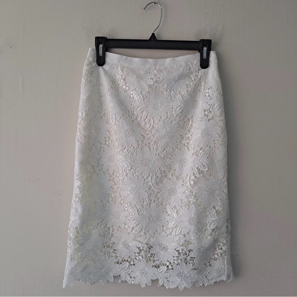 💕NEW White House Black Market White Lace Pencil Skirt waist27